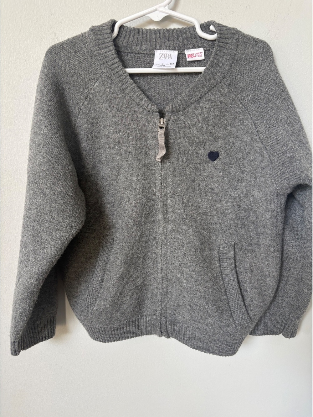 Zara Kids Gray Zip-Up Sweater with Heart Detail Size 6 Years